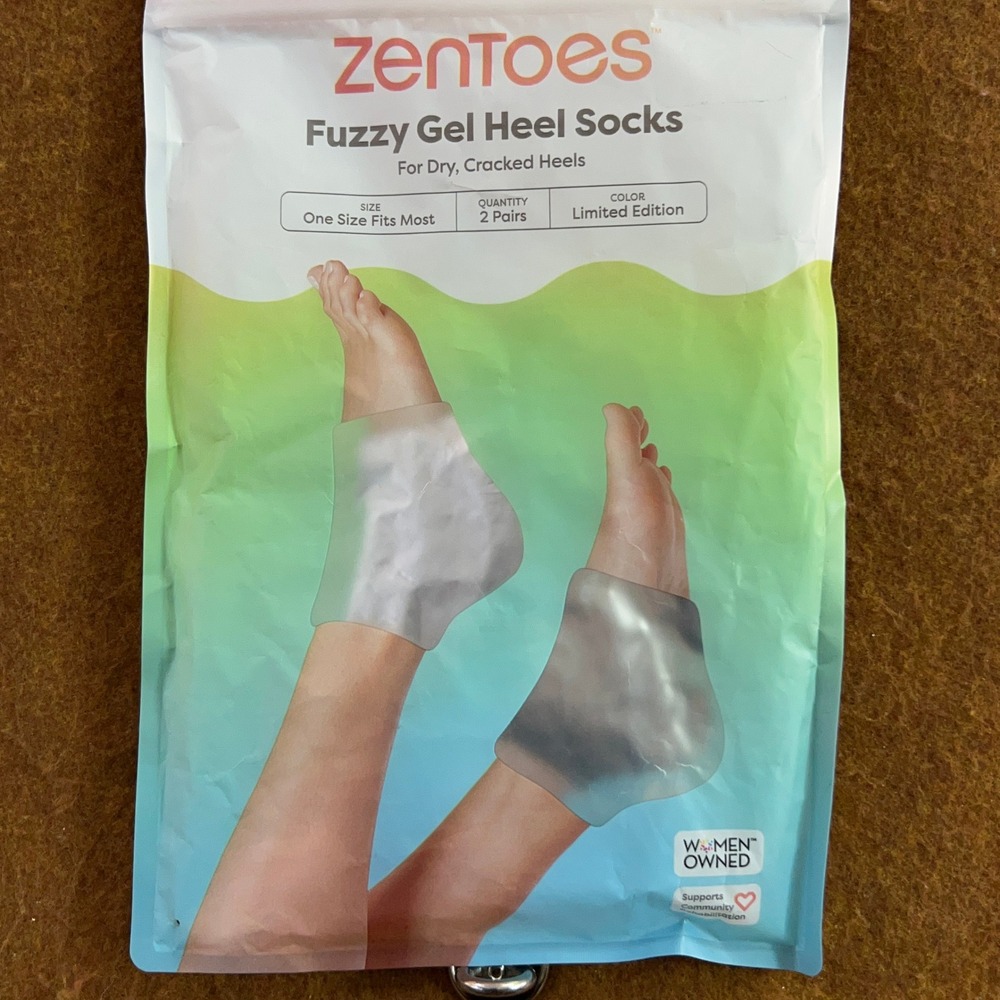 ZenToes Womens OS Pink Strawberry Fuzzy Gel Heel Moisturizing Socks 2 Pairs NWT